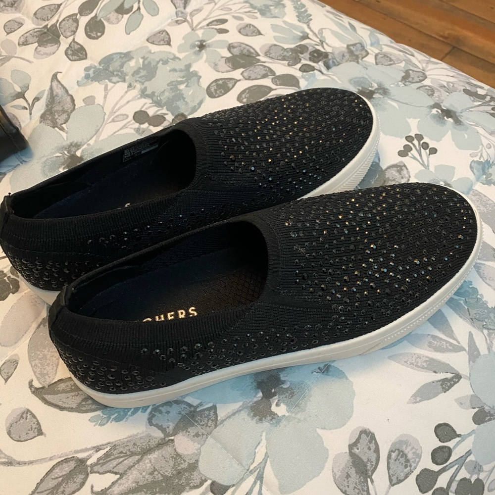 Sketchers memory foam shoes